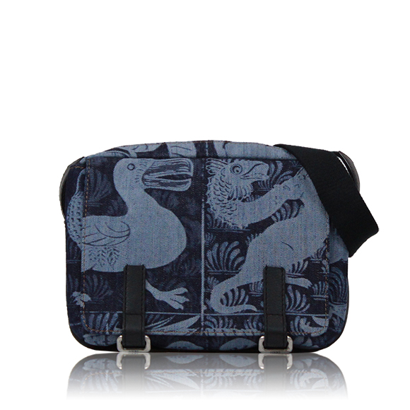 LOEWE ミリタリーメッセンジャーバッグXS 22&nbsp;x17&nbsp;x8cm(幅&nbsp;x 高さ&nbsp;x マチ)