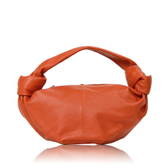 BOTTEGA VENETA ダブルノット 29&nbsp;x13&nbsp;x15cm(幅&nbsp;x 高さ&nbsp;x マチ)