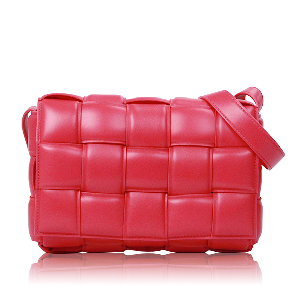 BOTTEGA VENETA パデッドカセット 24&nbsp;x15&nbsp;x5cm(幅&nbsp;x 高さ&nbsp;x マチ)