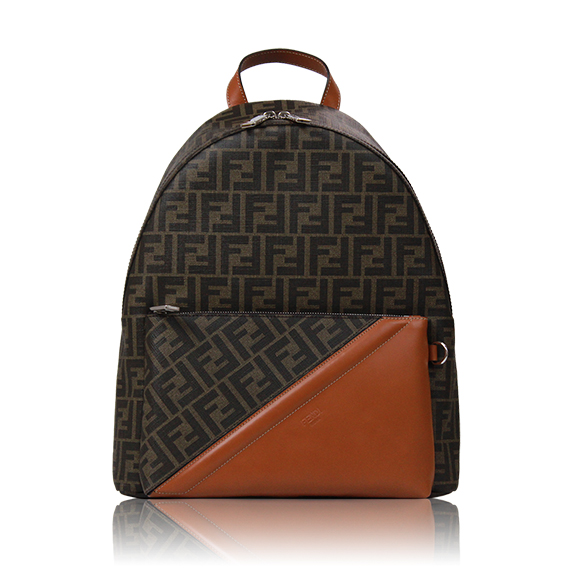 FENDI バックパック 32&nbsp;x40&nbsp;x11cm(幅&nbsp;x 高さ&nbsp;x マチ)