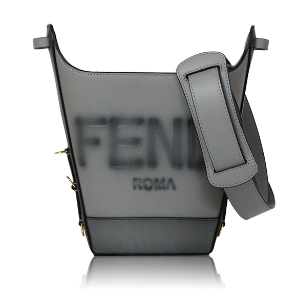 FENDI ショルダーバッグ 11&nbsp;x22&nbsp;x10cm(幅&nbsp;x 高さ&nbsp;x マチ)