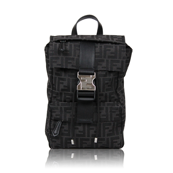 FENDI ショルダーバッグ 18&nbsp;x31&nbsp;x11cm(幅&nbsp;x 高さ&nbsp;x マチ)