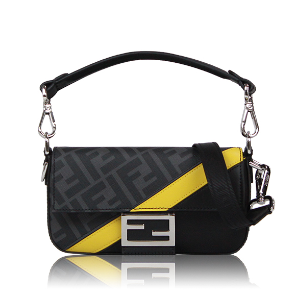 FENDI バゲット 19&nbsp;x11&nbsp;x3cm(幅&nbsp;x 高さ&nbsp;x マチ)