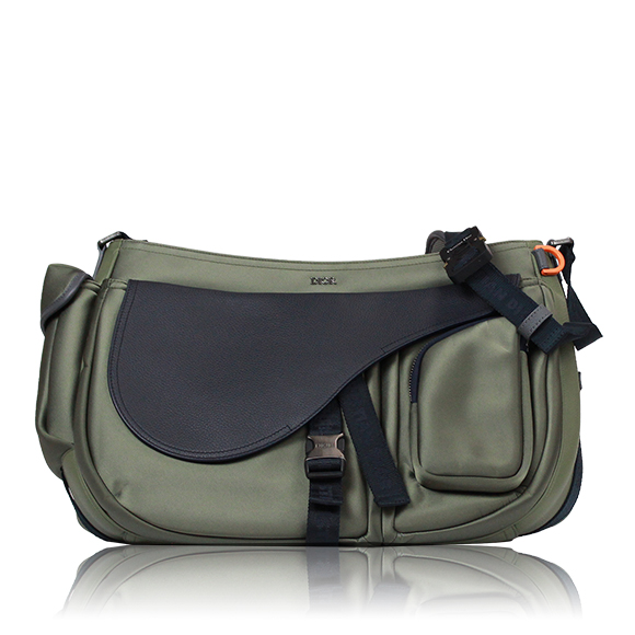 Dior サドルショルダーバッグ 36&nbsp;x29&nbsp;x15cm(幅&nbsp;x 高さ&nbsp;x マチ)