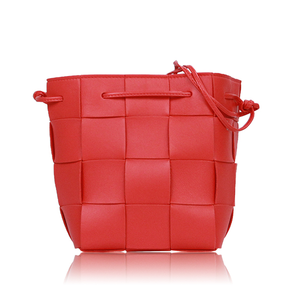 BOTTEGA VENETA スモールカセットバケットバッグ 