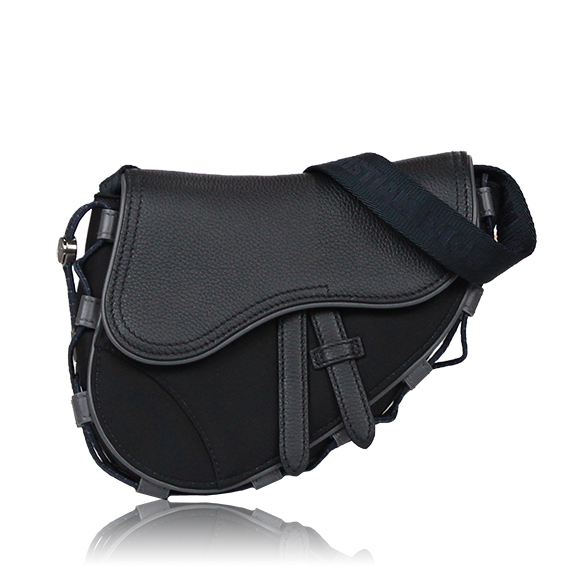 Dior サドルバッグ 18&nbsp;x16&nbsp;x5cm(幅&nbsp;x 高さ&nbsp;x マチ)