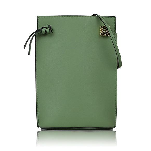 LOEWE ダイスポケット 13&nbsp;x20&nbsp;x4cm(幅&nbsp;x 高さ&nbsp;x マチ)