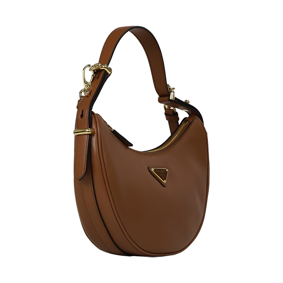 PRADA（プラダ）アーケスモールレザーショルダーバッグ