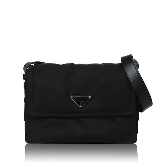 PRADA スモールパデッドRe-Nylonショルダーバッグ 23&nbsp;x16&nbsp;x11cm(幅&nbsp;x 高さ&nbsp;x マチ)