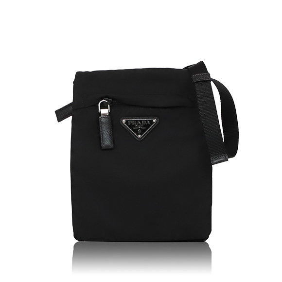 PRADA ショルダーバッグ 17&nbsp;x24&nbsp;x1cm(幅&nbsp;x 高さ&nbsp;x マチ)