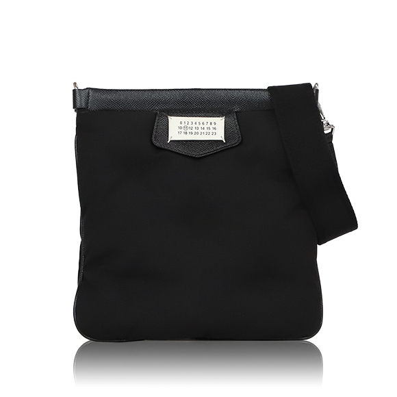 Maison Margiela グラムスラムスポーツフラットポケット 23&nbsp;x25&nbsp;x1cm(幅&nbsp;x 高さ&nbsp;x マチ)