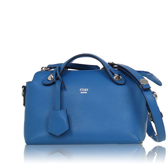 FENDI バイザウェイスモール 19&nbsp;x12&nbsp;x9cm(幅&nbsp;x 高さ&nbsp;x マチ)