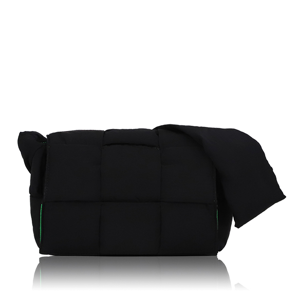 BOTTEGA VENETA パデッドテックカセット 