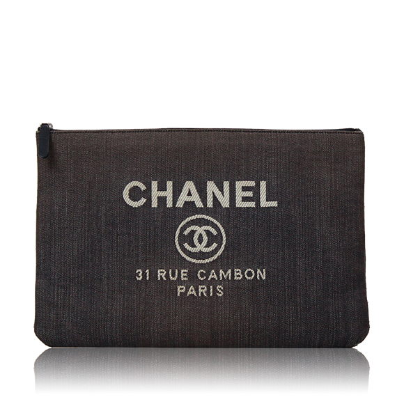 CHANEL ドーヴィルクラッチ 34&nbsp;x23&nbsp;x1cm(幅&nbsp;x 高さ&nbsp;x マチ)