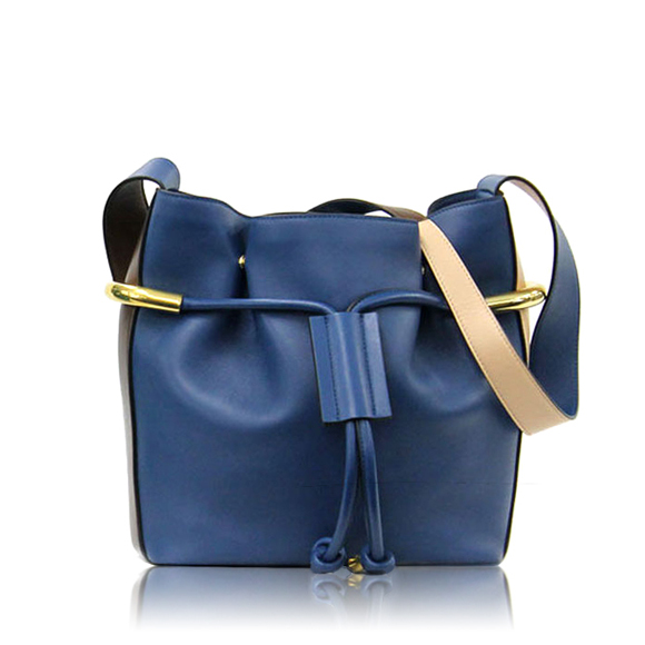 Chloe エマ 24&nbsp;x27&nbsp;x9cm(幅&nbsp;x 高さ&nbsp;x マチ)