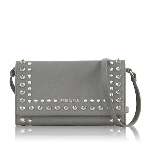 PRADA サフィアーノ 17&nbsp;x10&nbsp;x3cm(幅&nbsp;x 高さ&nbsp;x マチ)