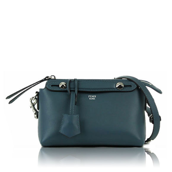 FENDI バイザウェイスモール 19&nbsp;x13&nbsp;x9cm(幅&nbsp;x 高さ&nbsp;x マチ)